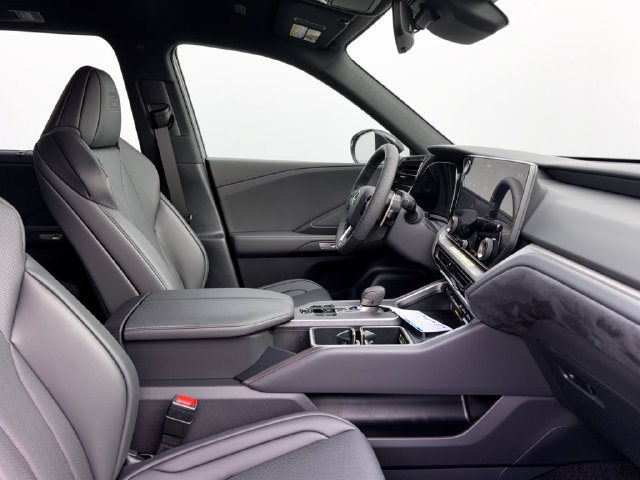 New 2026 Lexus TX 500h AWD image 30