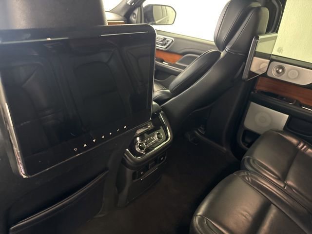 Used 2019 Lincoln Navigator Reserve w/ Cargo Package image 27