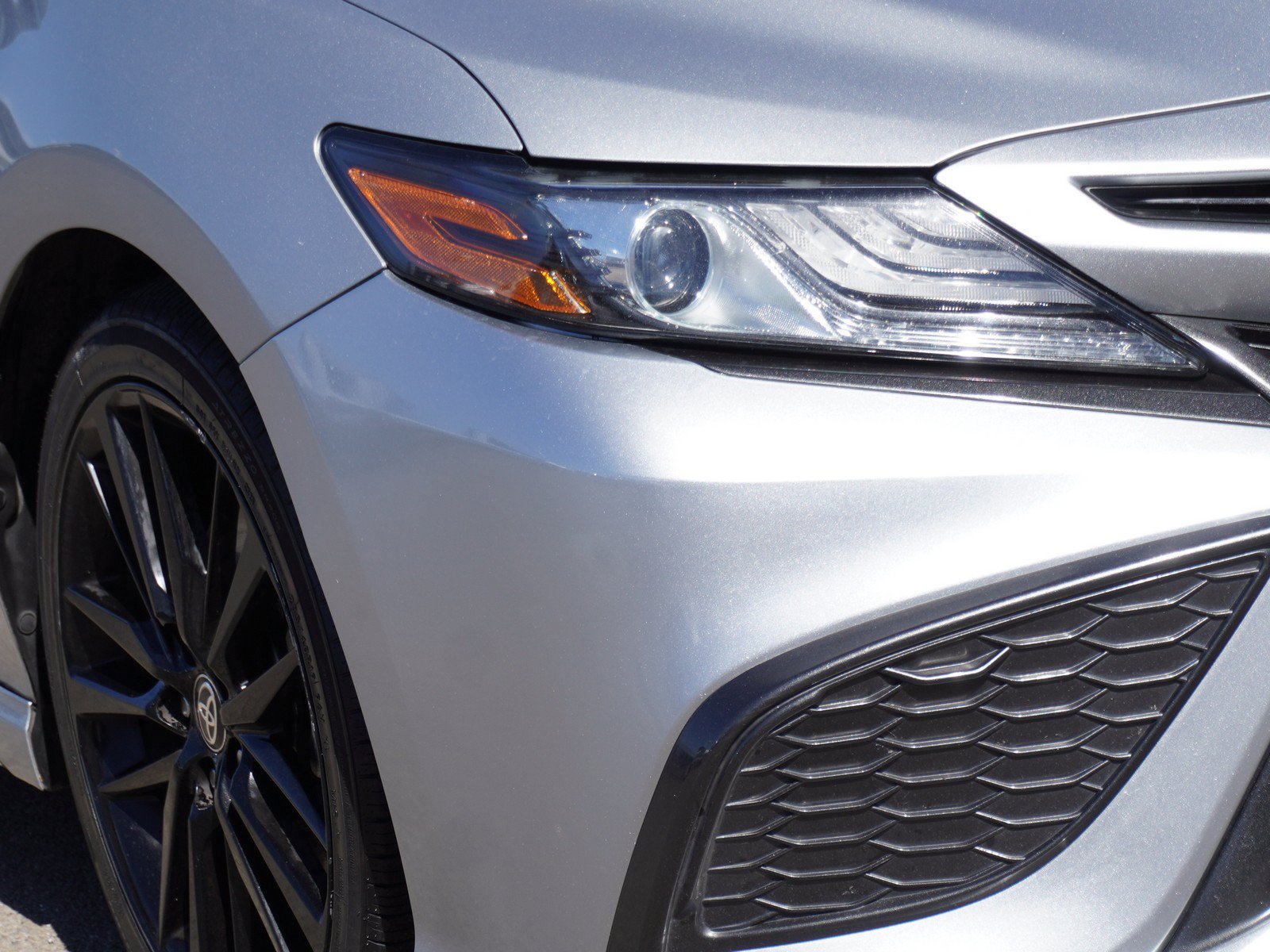 Used 2021 Toyota Camry XSE AWD/4WD image 3