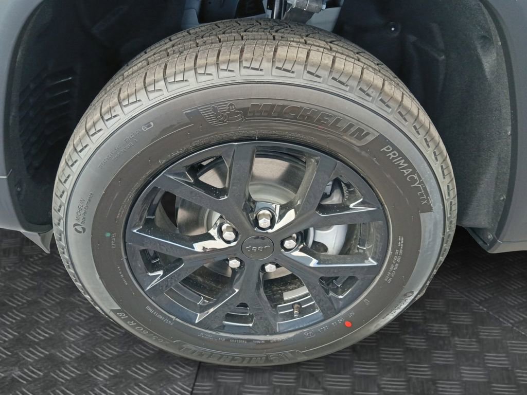 New 2026 Jeep Grand Cherokee Altitude AWD/4WD image 23
