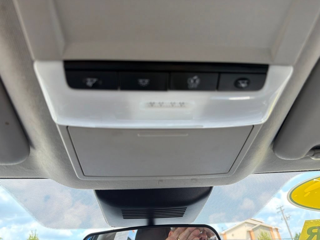 Used 2025 Nissan Sentra SV FWD image 25
