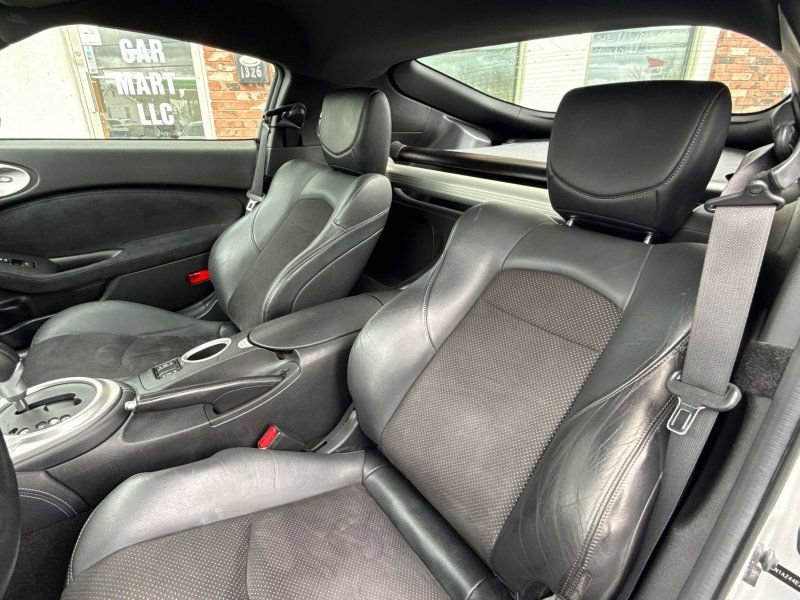 Used 2009 Nissan 370Z Touring w/ Sport Pkg image 12