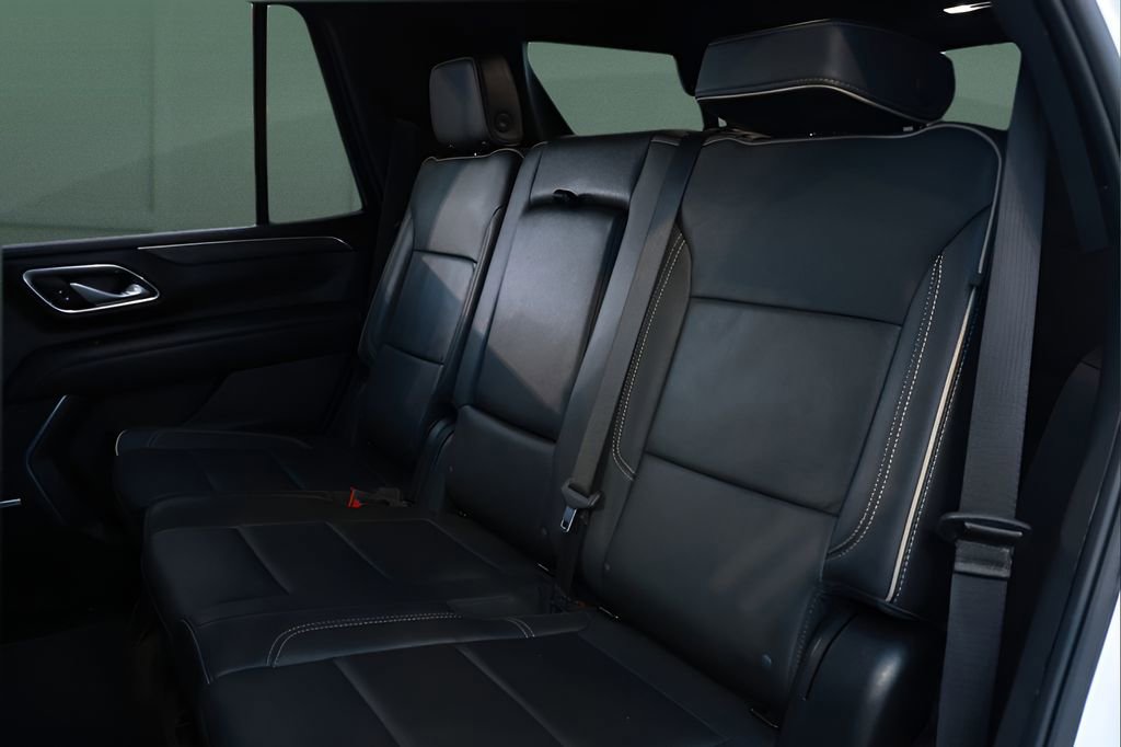Used 2024 GMC Yukon SLT image 13