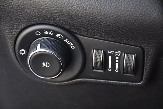 Used 2022 Jeep Compass High Altitude AWD/4WD image 18