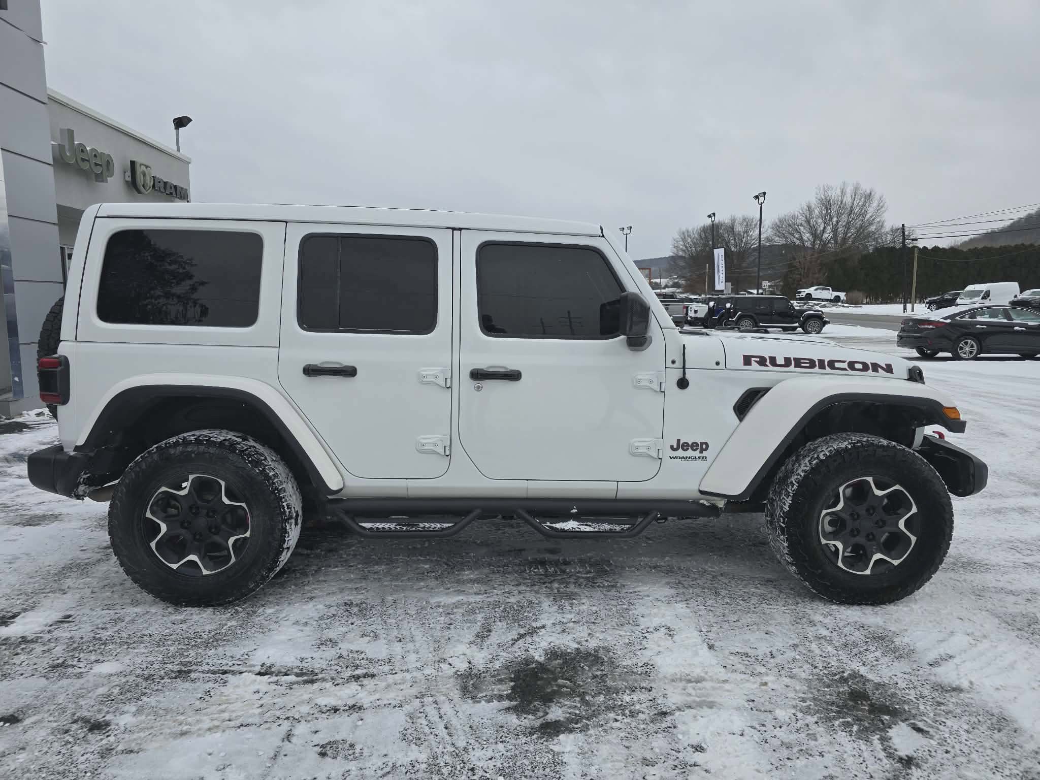 Used 2021 Jeep Wrangler Unlimited Rubicon image 2