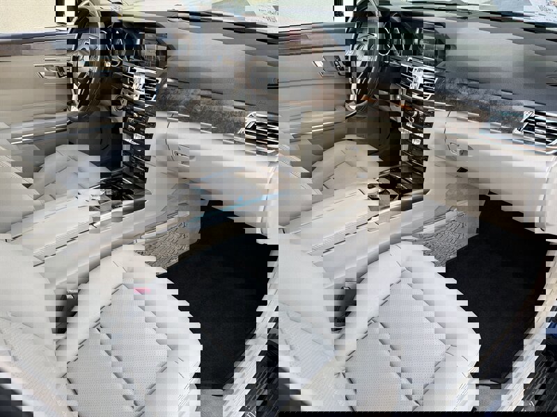 Used 2014 Mercedes-Benz E 250 BlueTEC Sedan image 12