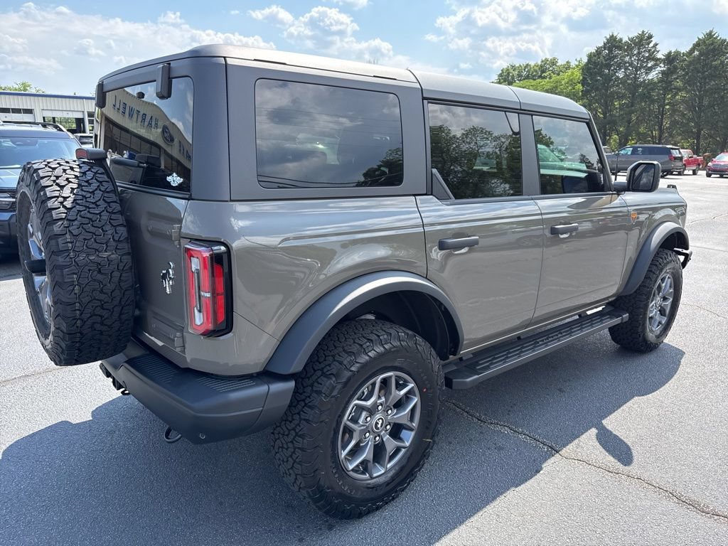 Used 2025 Ford Bronco Badlands AWD/4WD image 2