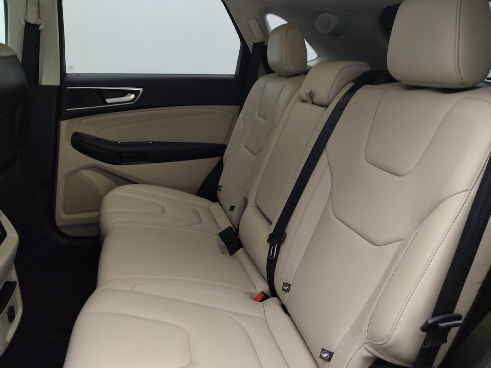 Used 2015 Ford Edge Titanium AWD/4WD image 18