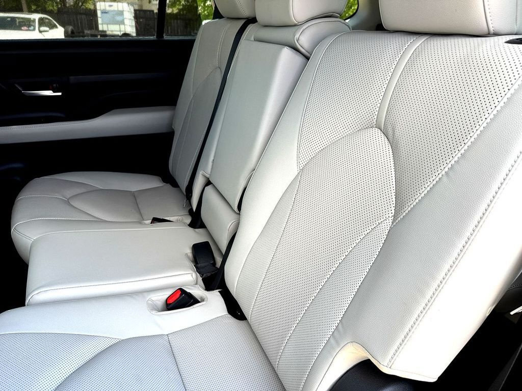 Used 2024 Toyota Grand Highlander FWD image 27