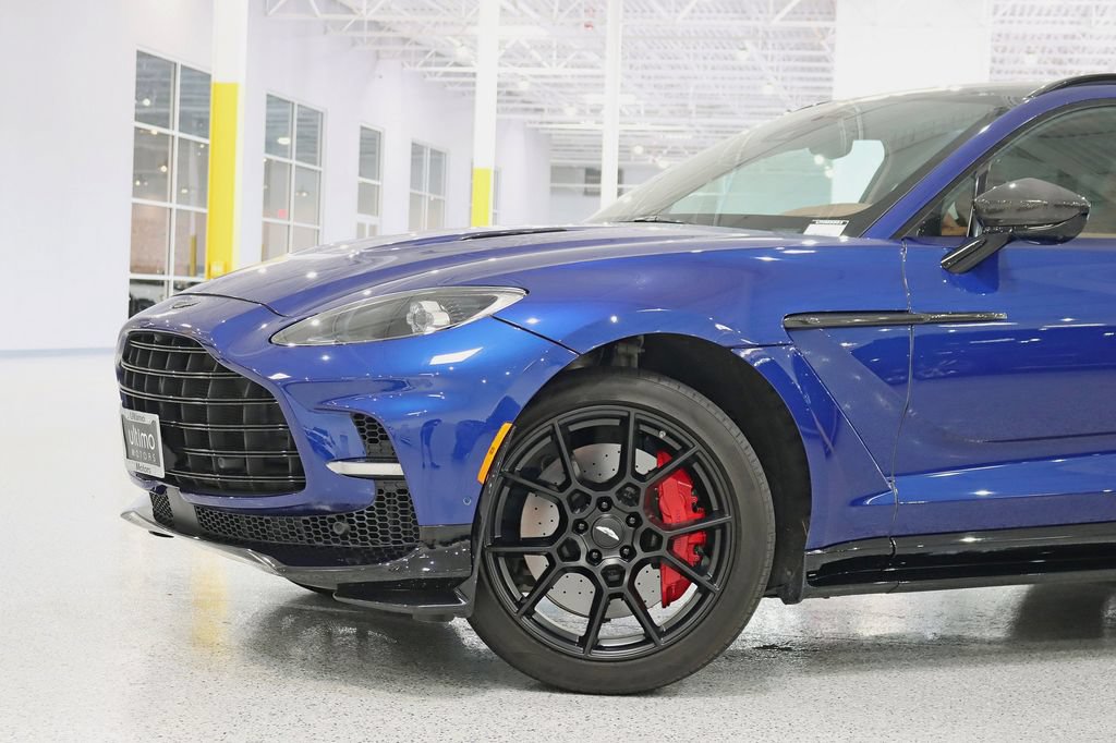 Used 2023 Aston Martin DBX 707 AWD/4WD image 2