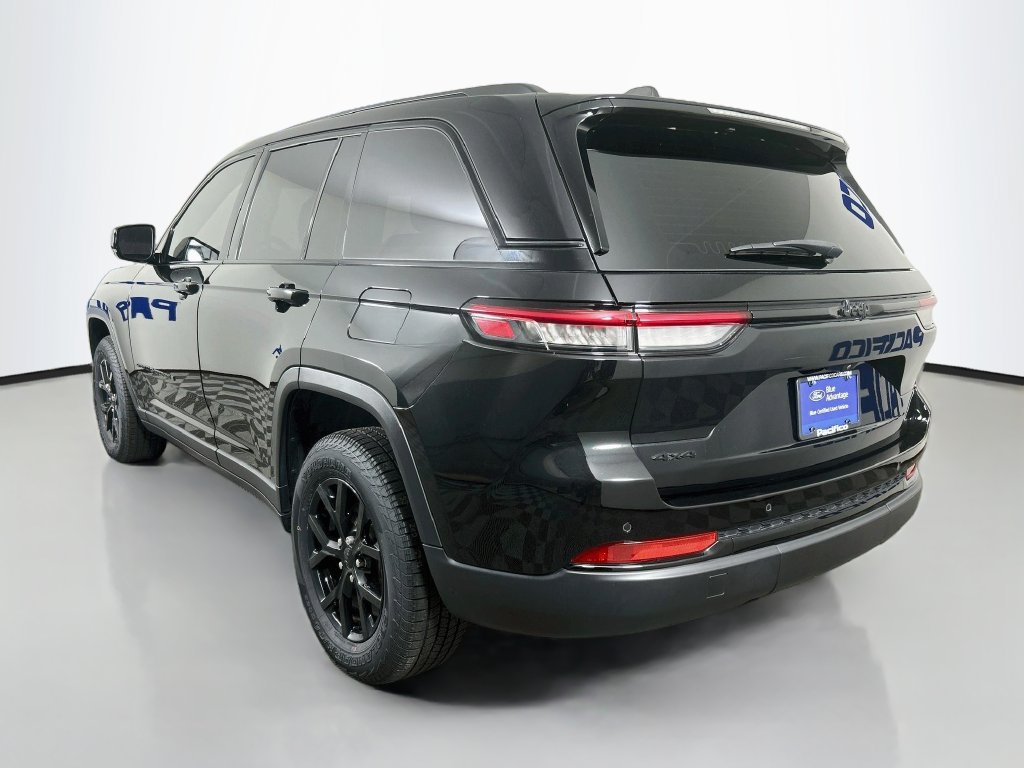 Used 2024 Jeep Grand Cherokee Altitude AWD/4WD image 6