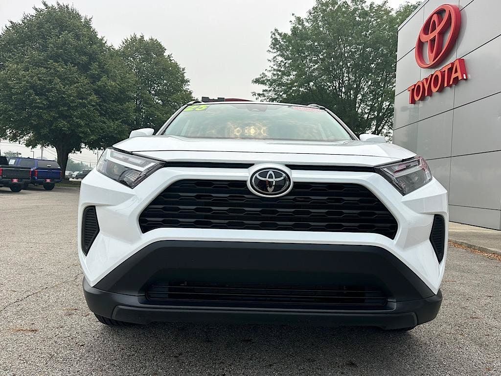 Certified 2025 Toyota RAV4 XLE AWD/4WD image 8