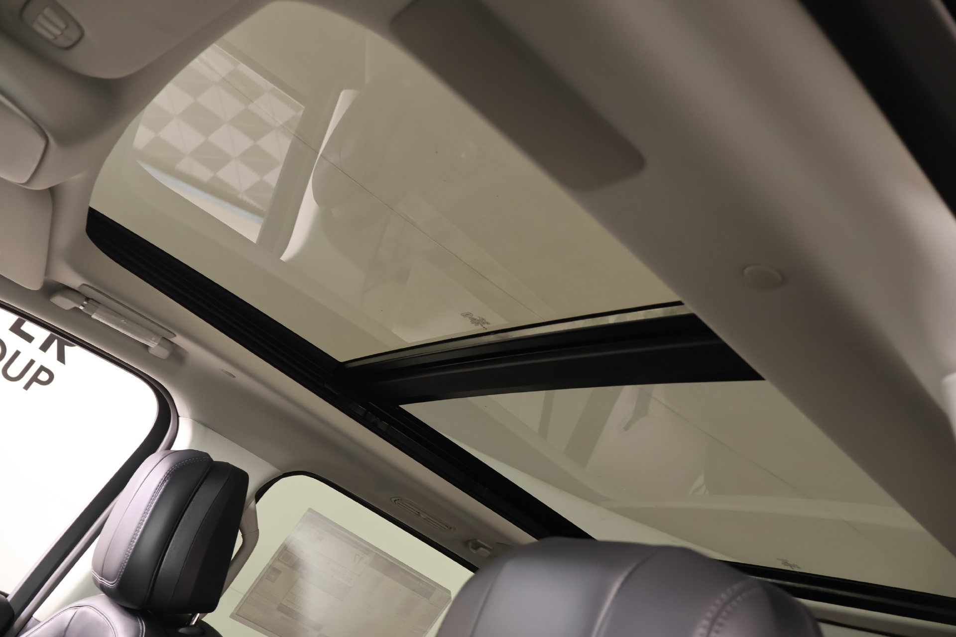 New 2027 Lincoln Navigator L Reserve AWD/4WD image 16