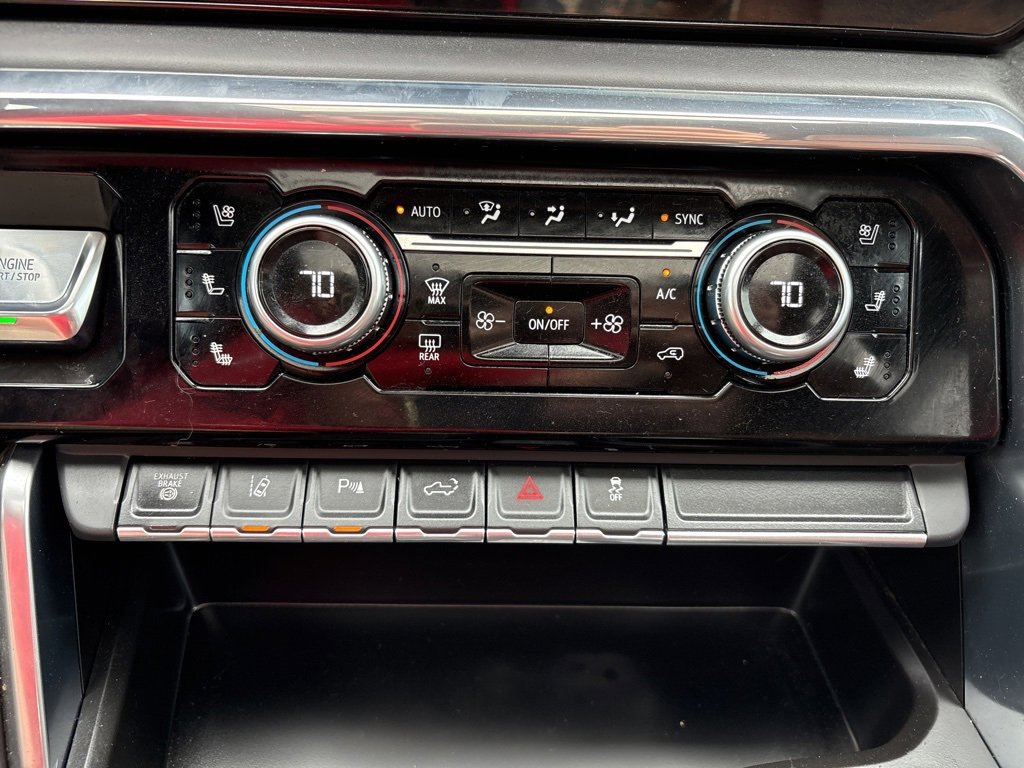 Used 2024 GMC Sierra 3500 Denali Ultimate image 24