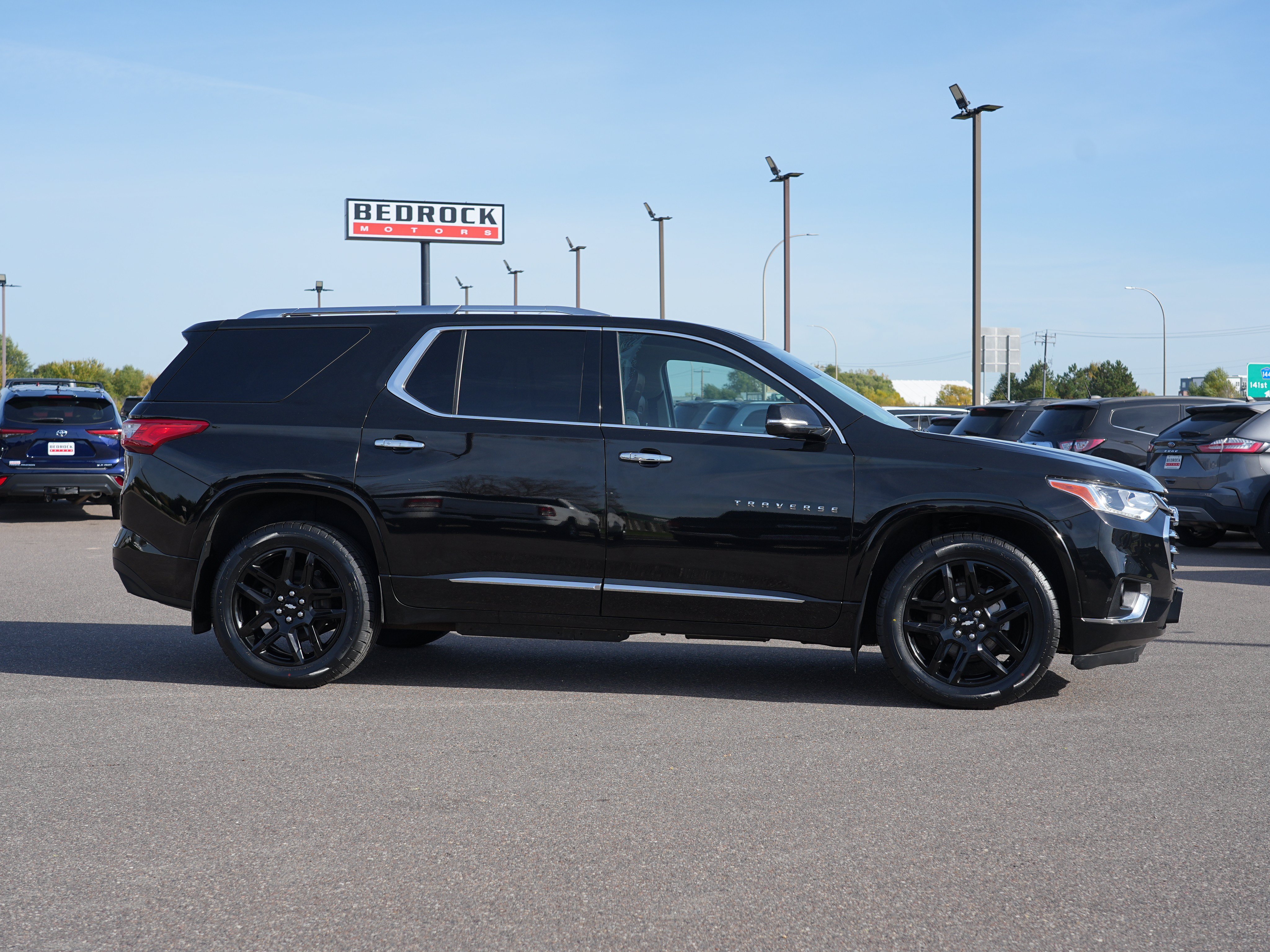 Used 2019 Chevrolet Traverse High Country AWD/4WD image 2