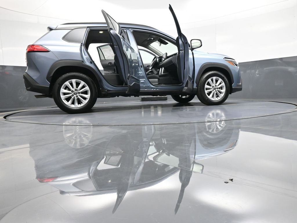 Certified 2022 Toyota Corolla Cross LE AWD/4WD image 47
