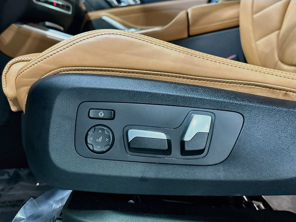 Used 2024 BMW X5 xDrive50e w/ M Sport Package AWD/4WD image 20