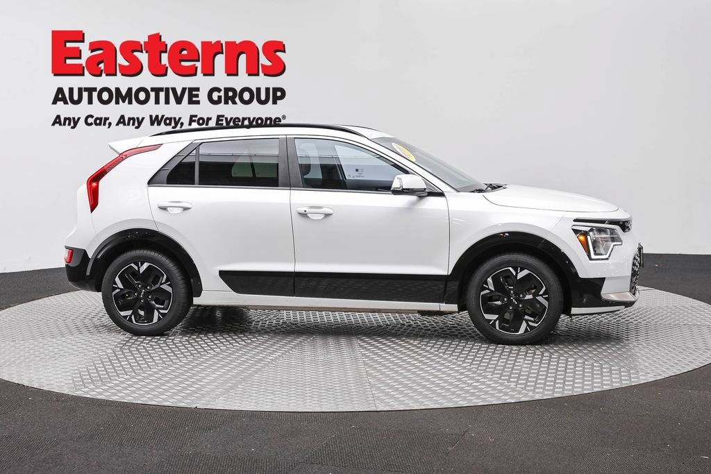 Used 2023 Kia Niro Wind w/ Wind Preserve Package FWD image 6