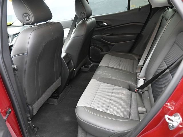 Used 2025 Chevrolet Trax LT image 17