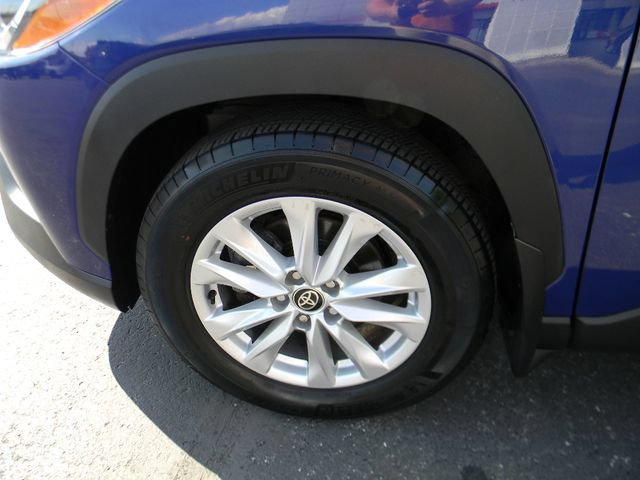 Used 2024 Toyota Corolla Cross LE w/ Moonroof Package AWD/4WD image 9