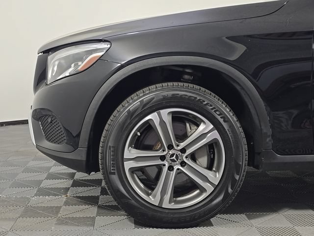 Used 2019 Mercedes-Benz GLC 300 4MATIC image 11