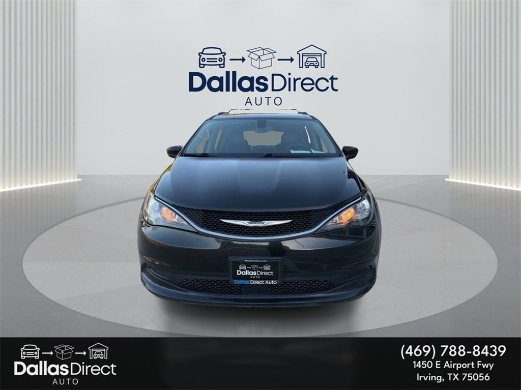 Used 2021 Chrysler Voyager Lxi image 3