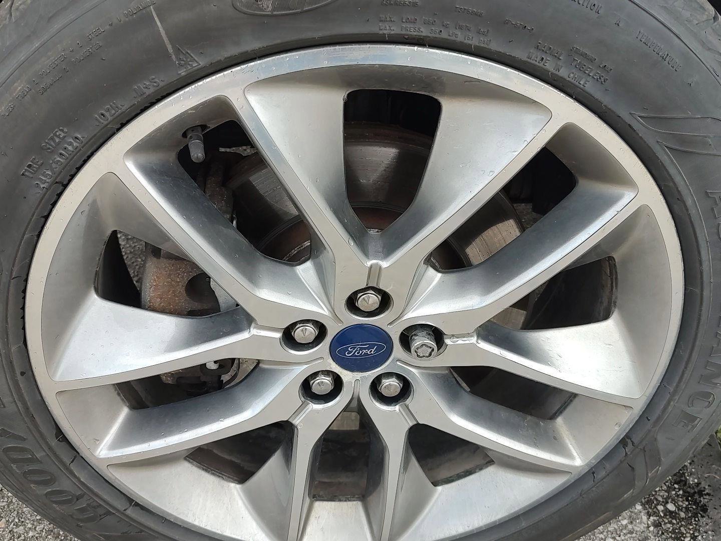 Used 2015 Ford Edge Titanium w/ Equipment Group 302A AWD/4WD image 29