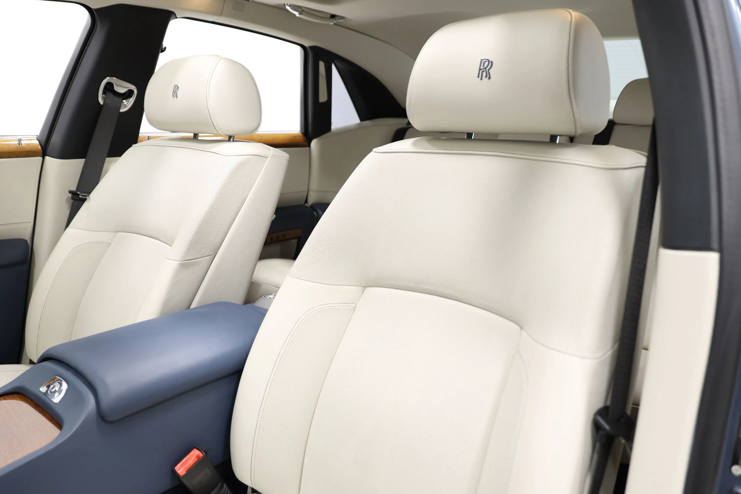 Used 2011 Rolls-Royce Ghost image 17