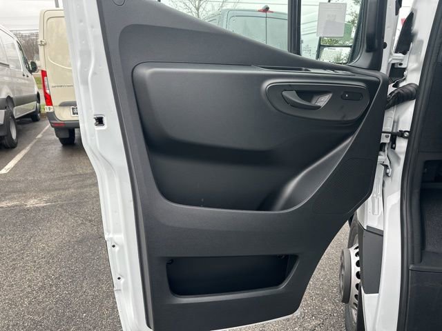 New 2025 Mercedes-Benz Sprinter 4500 image 13