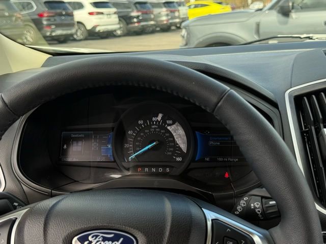 Used 2023 Ford Edge SEL w/ Convenience Package image 7