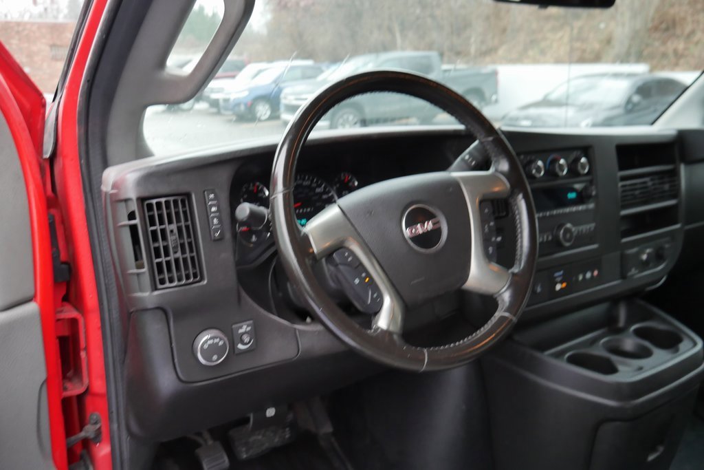 Used 2017 GMC Savana 2500 image 10
