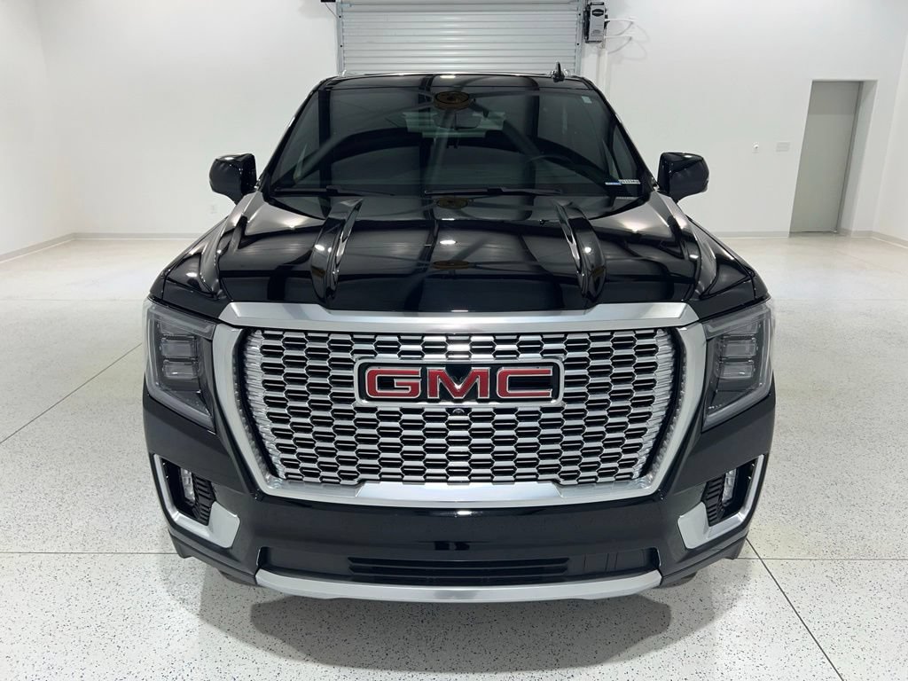 Used 2024 GMC Yukon Denali w/ Advanced Technology Package AWD/4WD image 8