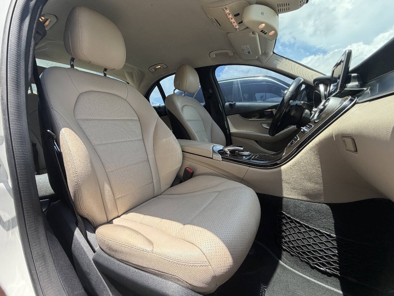 Used 2015 Mercedes-Benz C 300 Sedan image 23