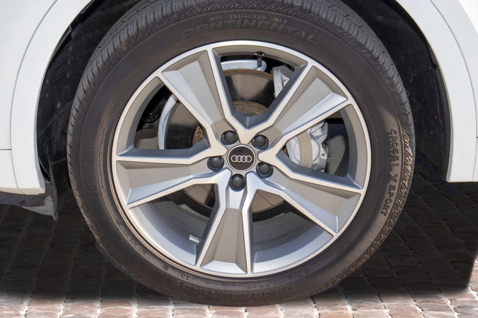 Used 2025 Audi Q5 2.0T Premium AWD/4WD image 39