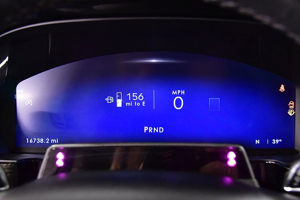 Used 2023 Lincoln Corsair Reserve w/ Equipment Group 202A image 15