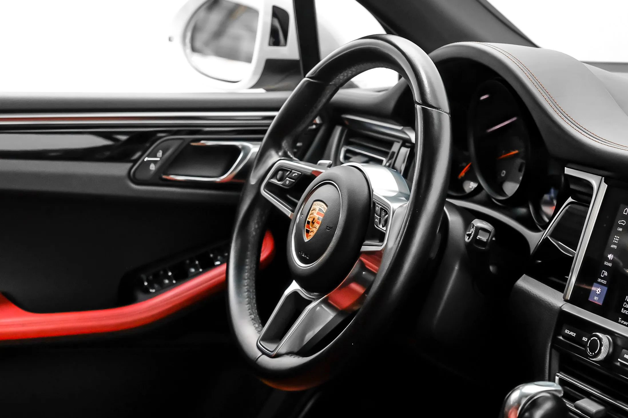 Used 2020 Porsche Macan S AWD/4WD image 10