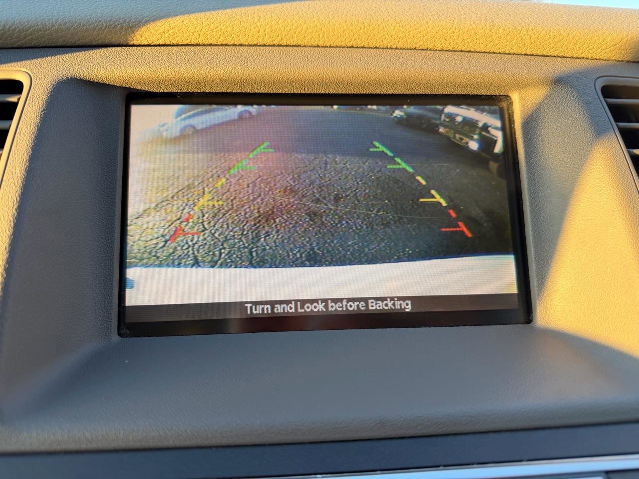 Used 2010 Nissan Murano LE w/ Navigation Pkg image 18