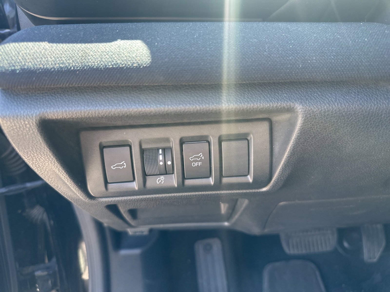 Used 2020 Subaru Outback Premium image 18