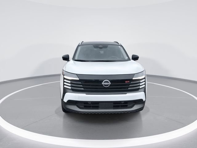 Certified 2025 Nissan Kicks SR image 3