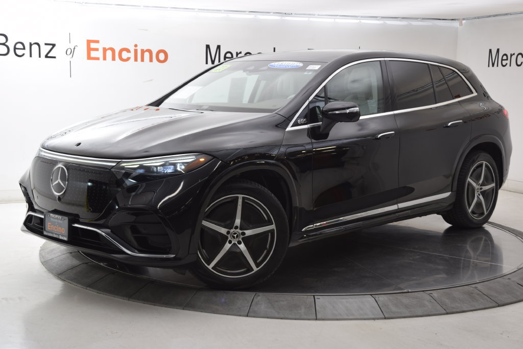 Used 2023 Mercedes-Benz EQS 580 4MATIC SUV image 2