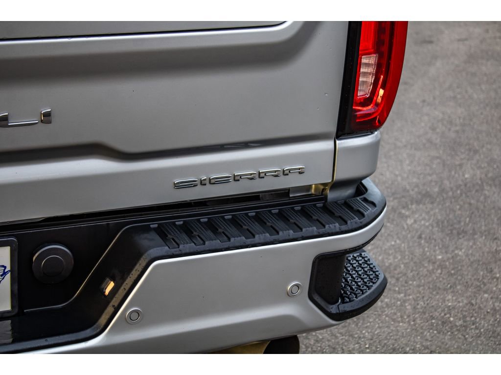 Used 2023 GMC Sierra 3500 Denali w/ Denali Ultimate Package image 10