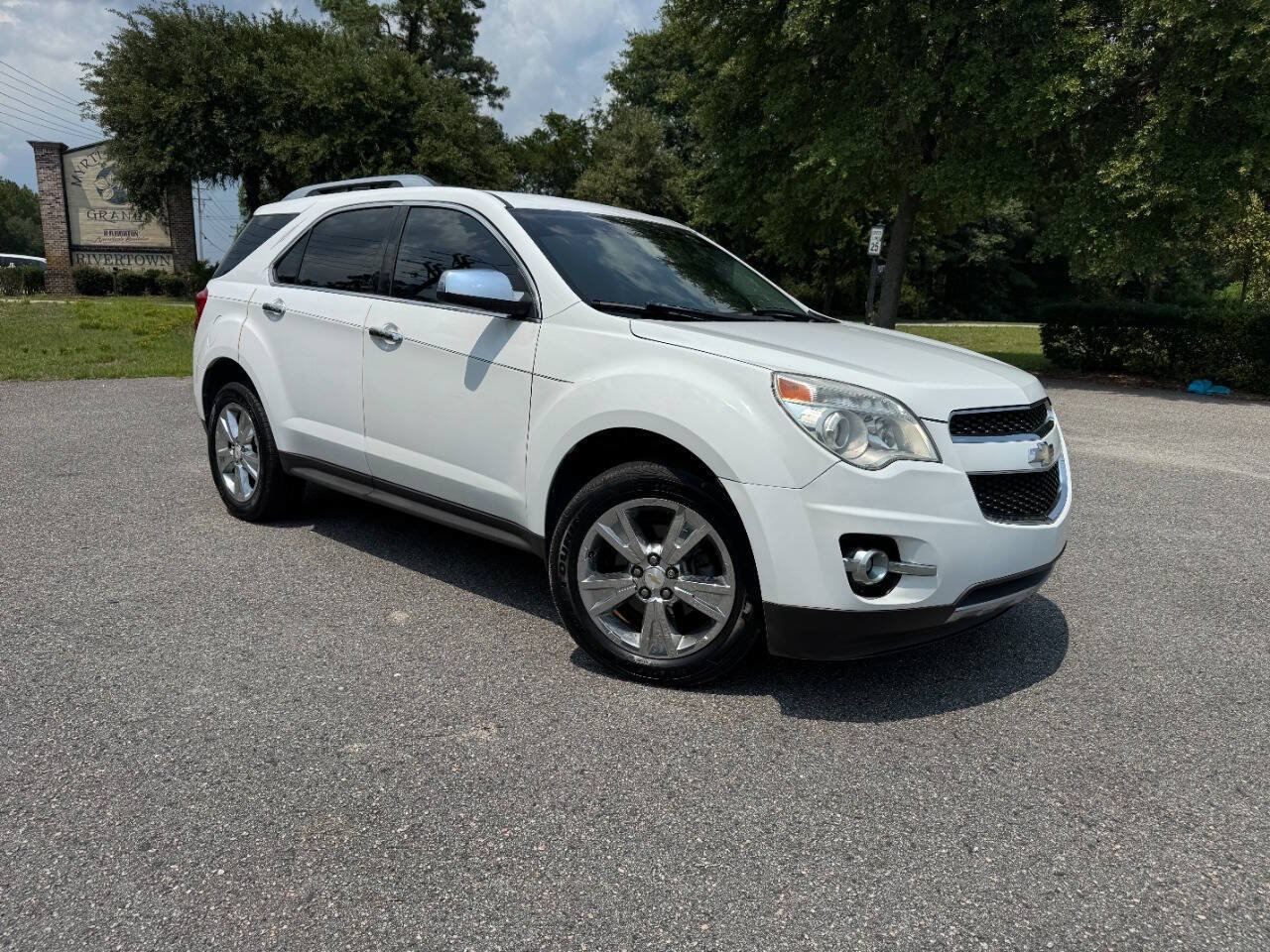 Used 2010 Chevrolet Equinox LTZ FWD image 36