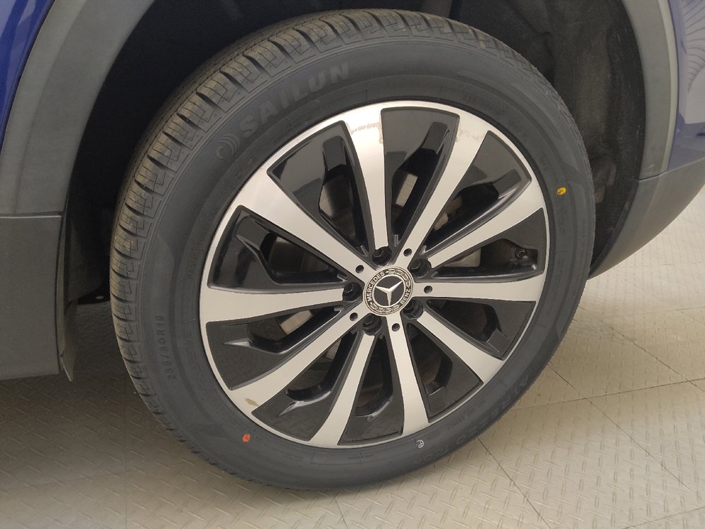 Used 2021 Mercedes-Benz GLB 250 w/ Premium Package image 31