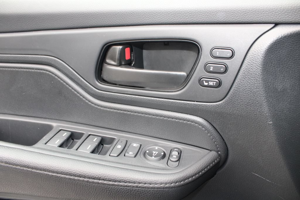 Used 2023 Honda Odyssey EX-L image 27