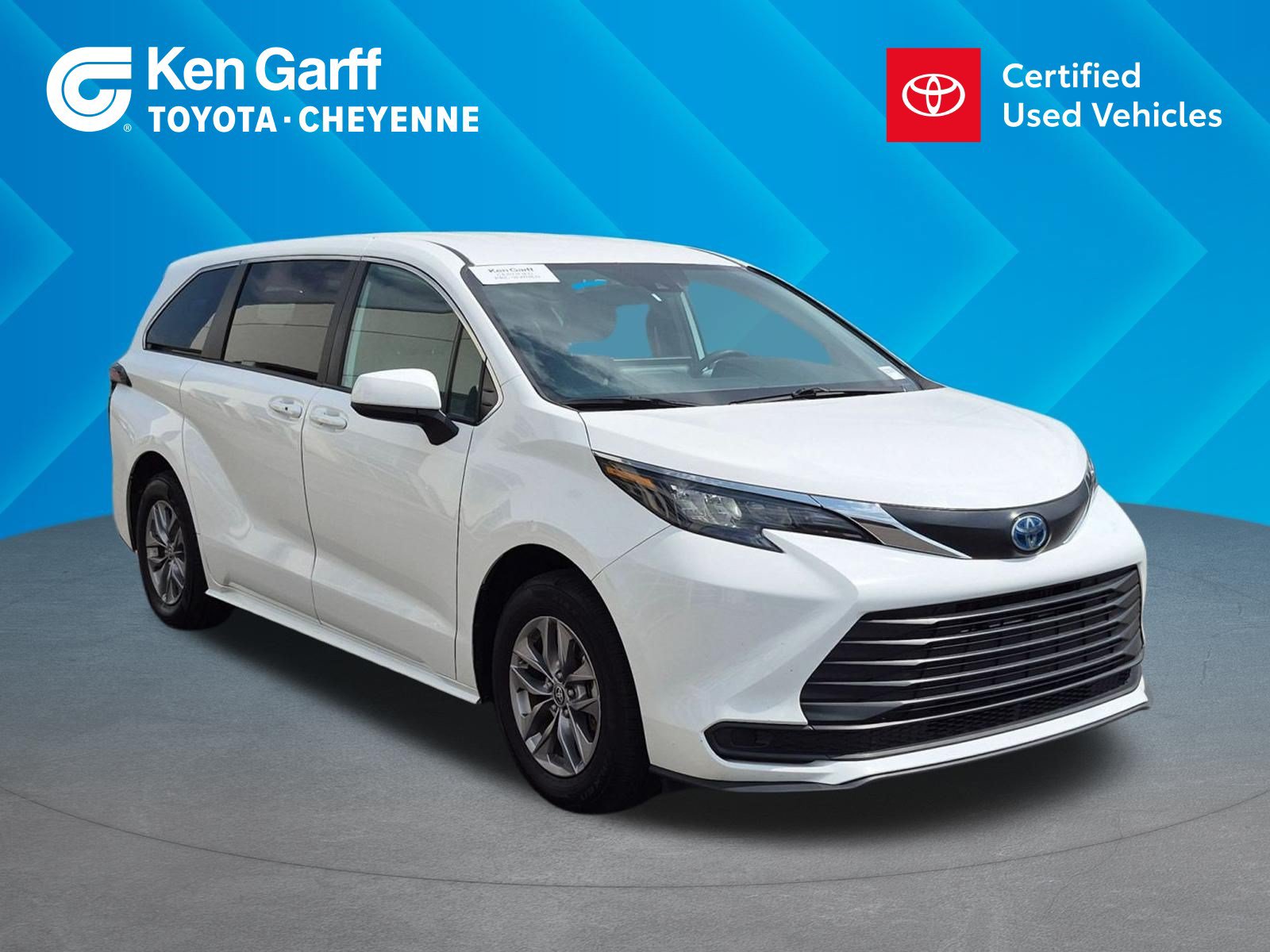 Used 2025 Toyota Sienna LE