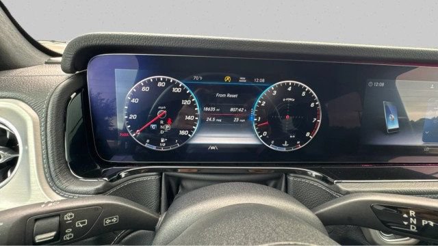 Used 2021 Mercedes-Benz G 550 w/ Exclusive Interior Package image 15