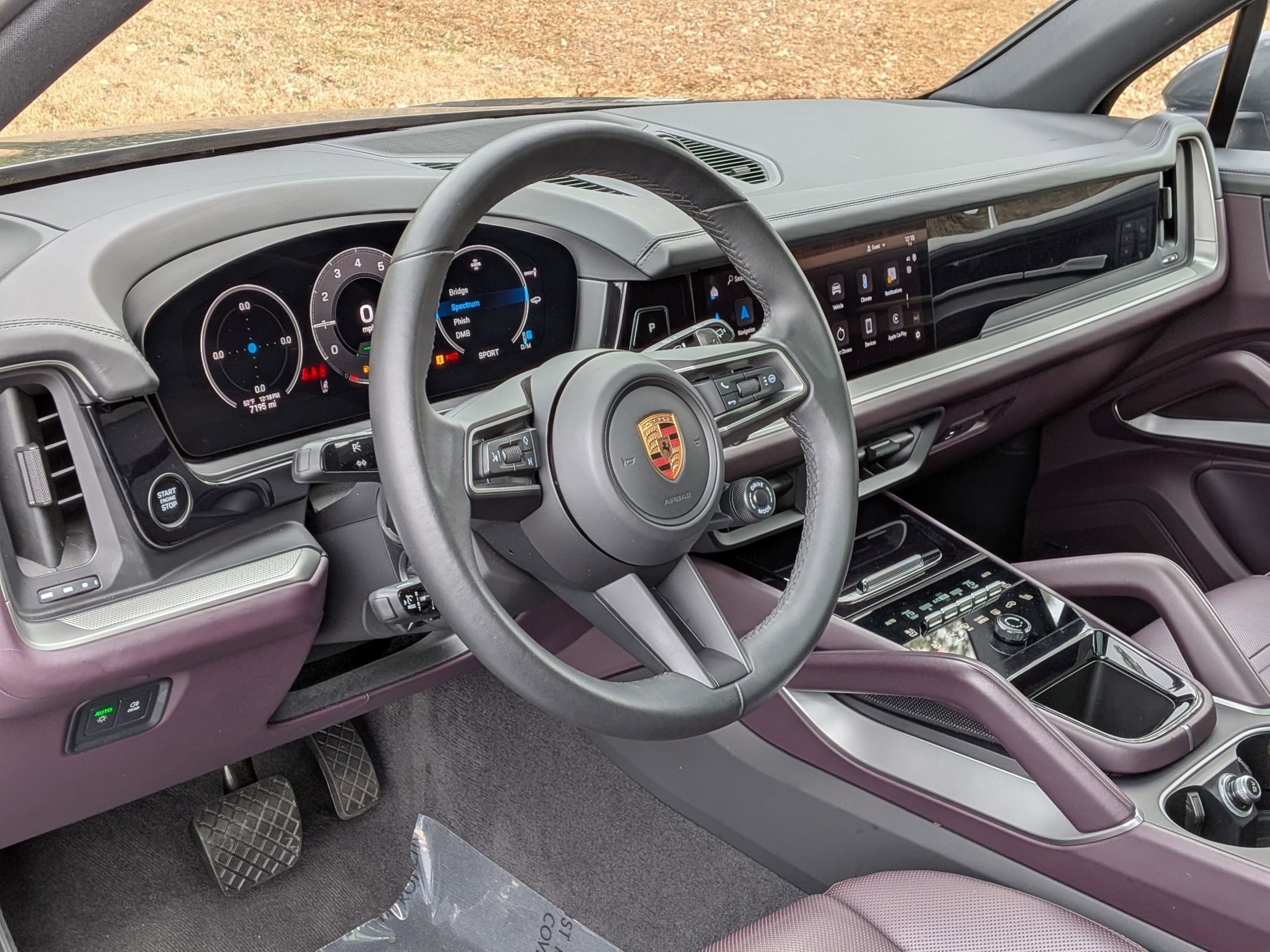 Certified 2025 Porsche Cayenne GTS AWD/4WD image 4