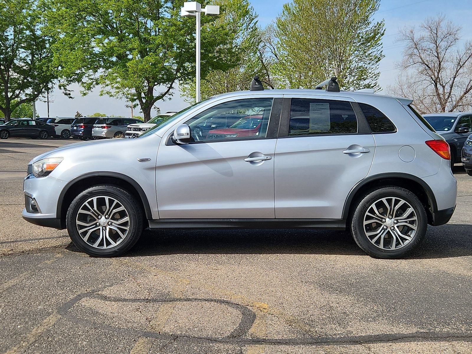 Used 2017 Mitsubishi Outlander Sport ES AWD/4WD image 2