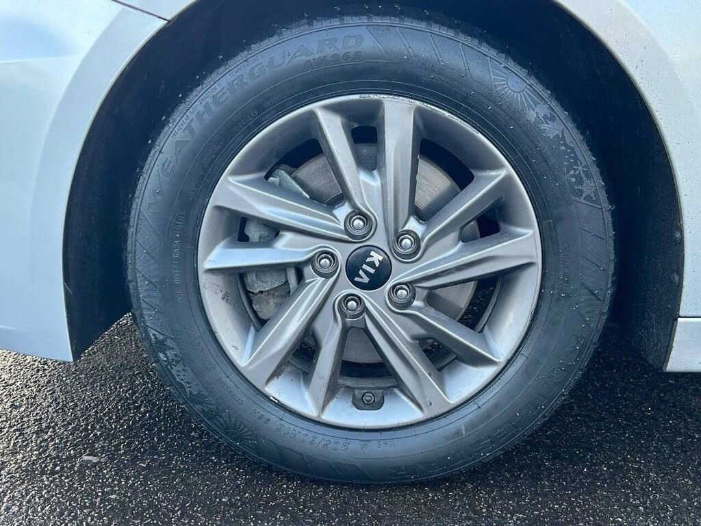 Used 2020 Kia Optima LX image 28