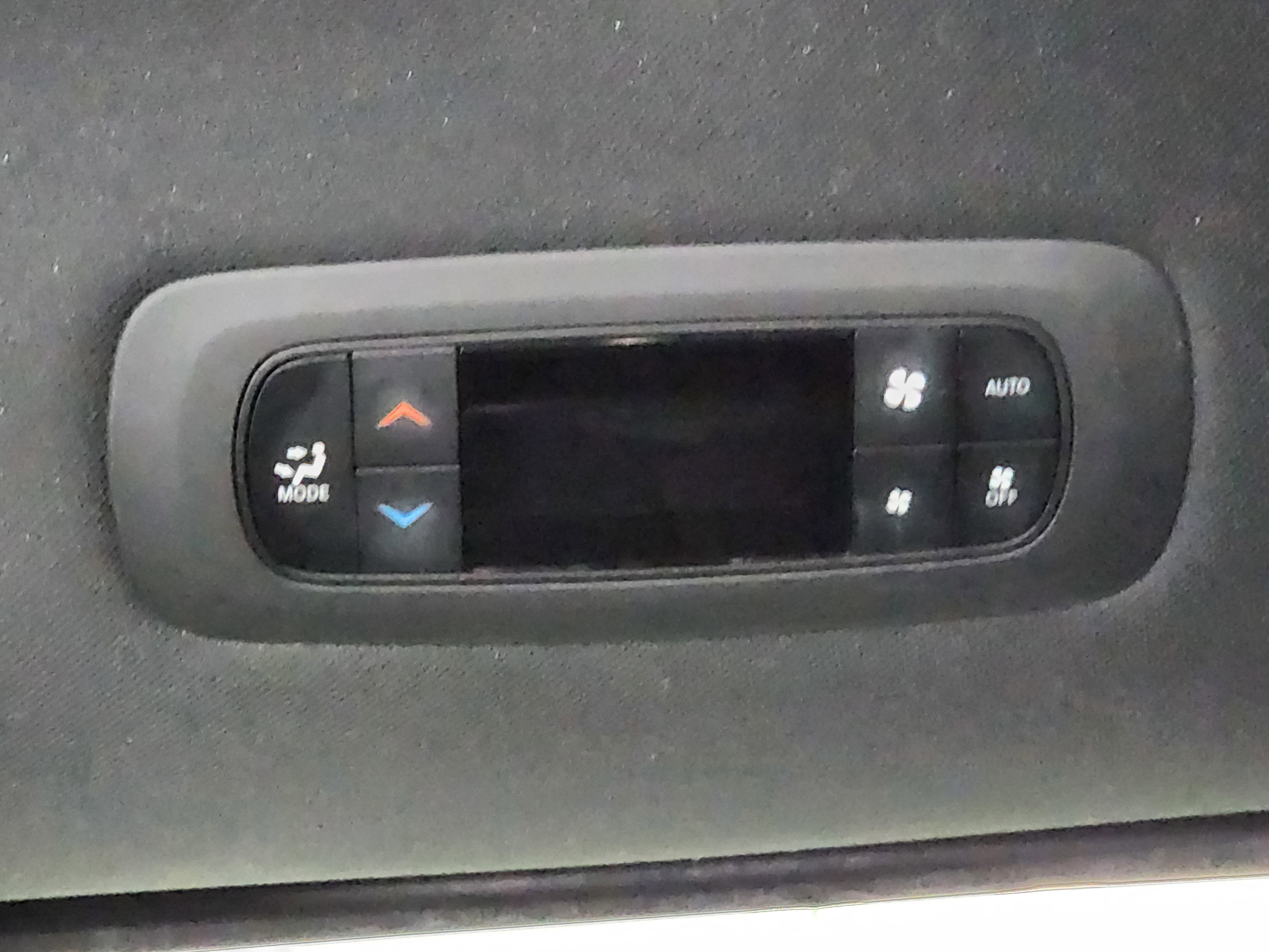 Used 2024 Chrysler Pacifica Limited image 40